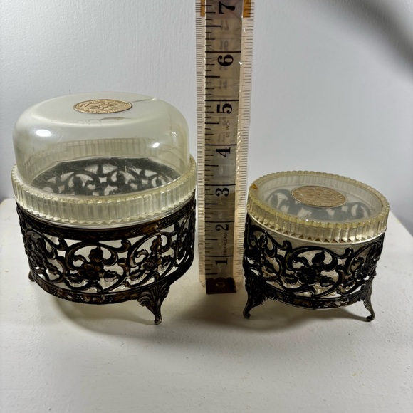 Vintage Jovan Mink and Pearls Vanity Powder Box Set from the 1970s - Picture 10 of 11